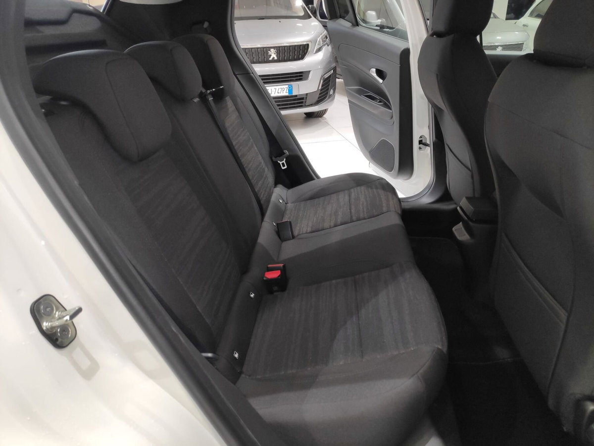 Jeep Avenger 1.2 turbo Summit fwd 100cv (6)