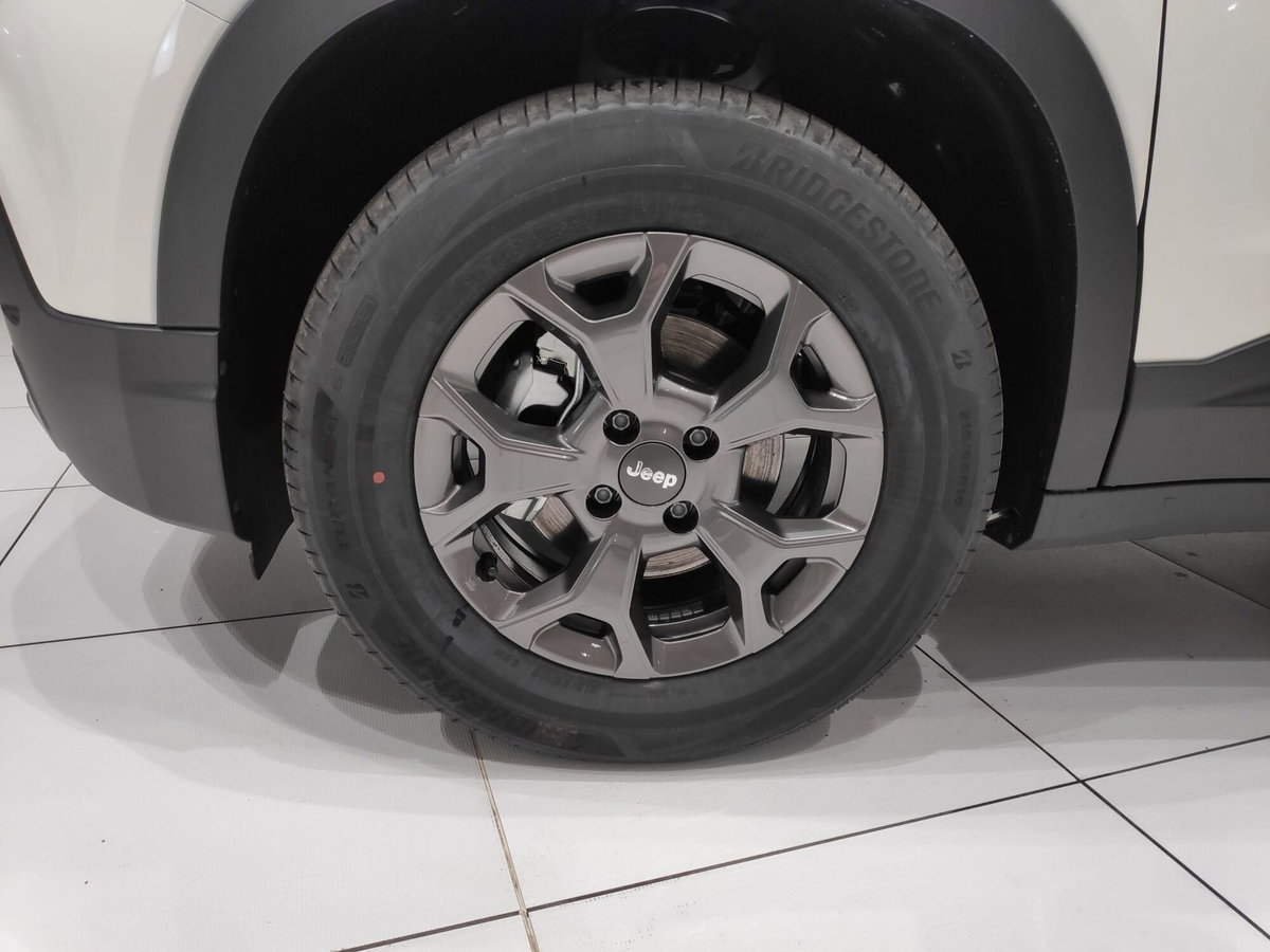 Jeep Avenger 1.2 turbo Summit fwd 100cv (8)