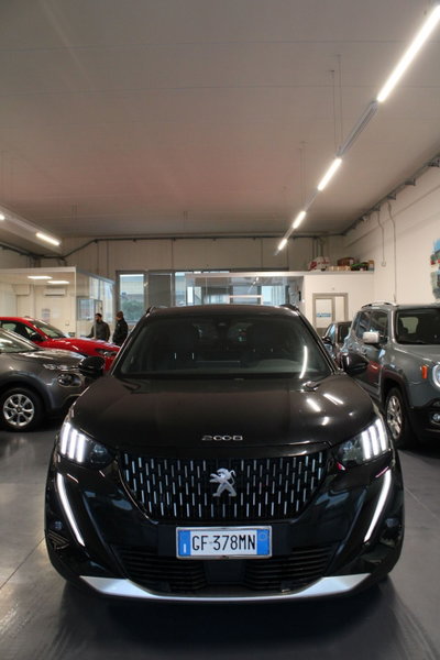 Peugeot 2008 BlueHDi 110 S&S GT (2)