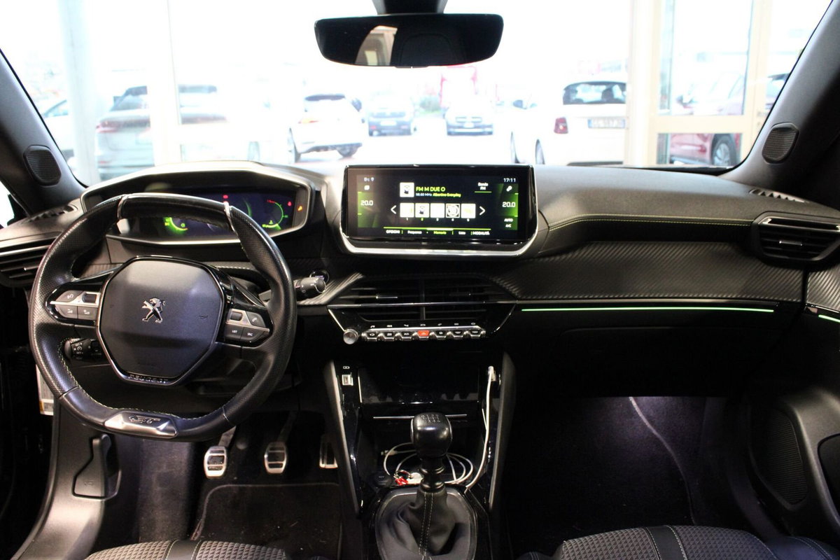 Peugeot 2008 BlueHDi 110 S&S GT (6)