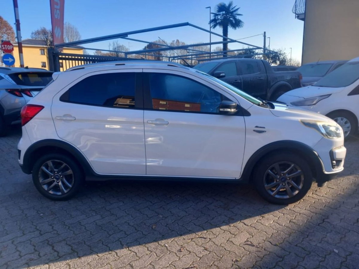 Ford Fiesta 1.1 85 CV 5 porte Plus (6)