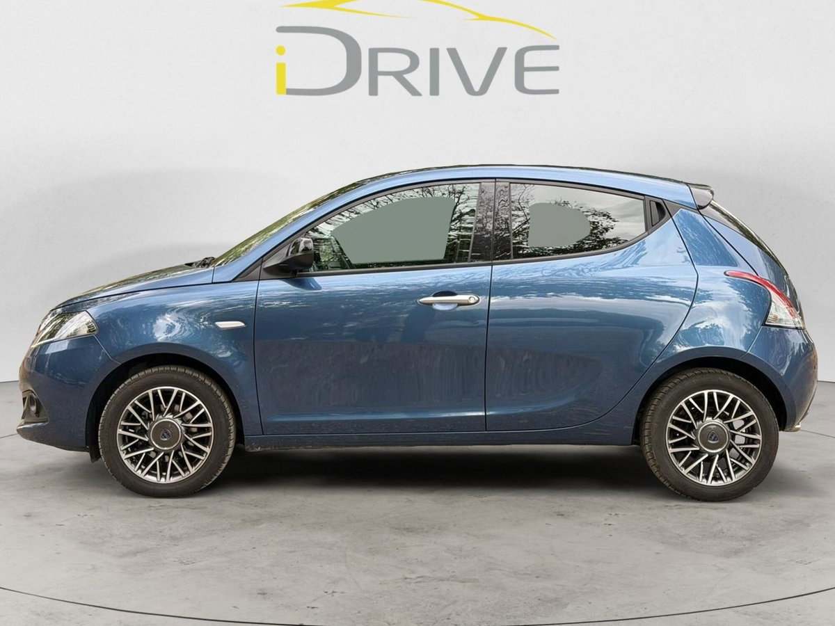 Lancia Ypsilon 1.0 FireFly 5 porte S&S Hybrid Ecochic A. Ferretti (4)