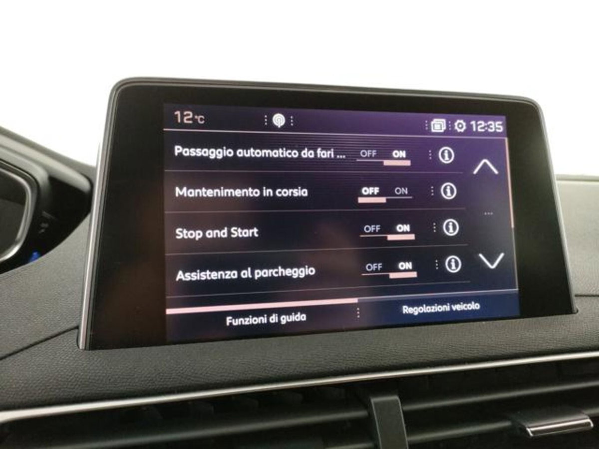 Peugeot 3008 BlueHDi 130 S&S EAT8 GT Line (11)