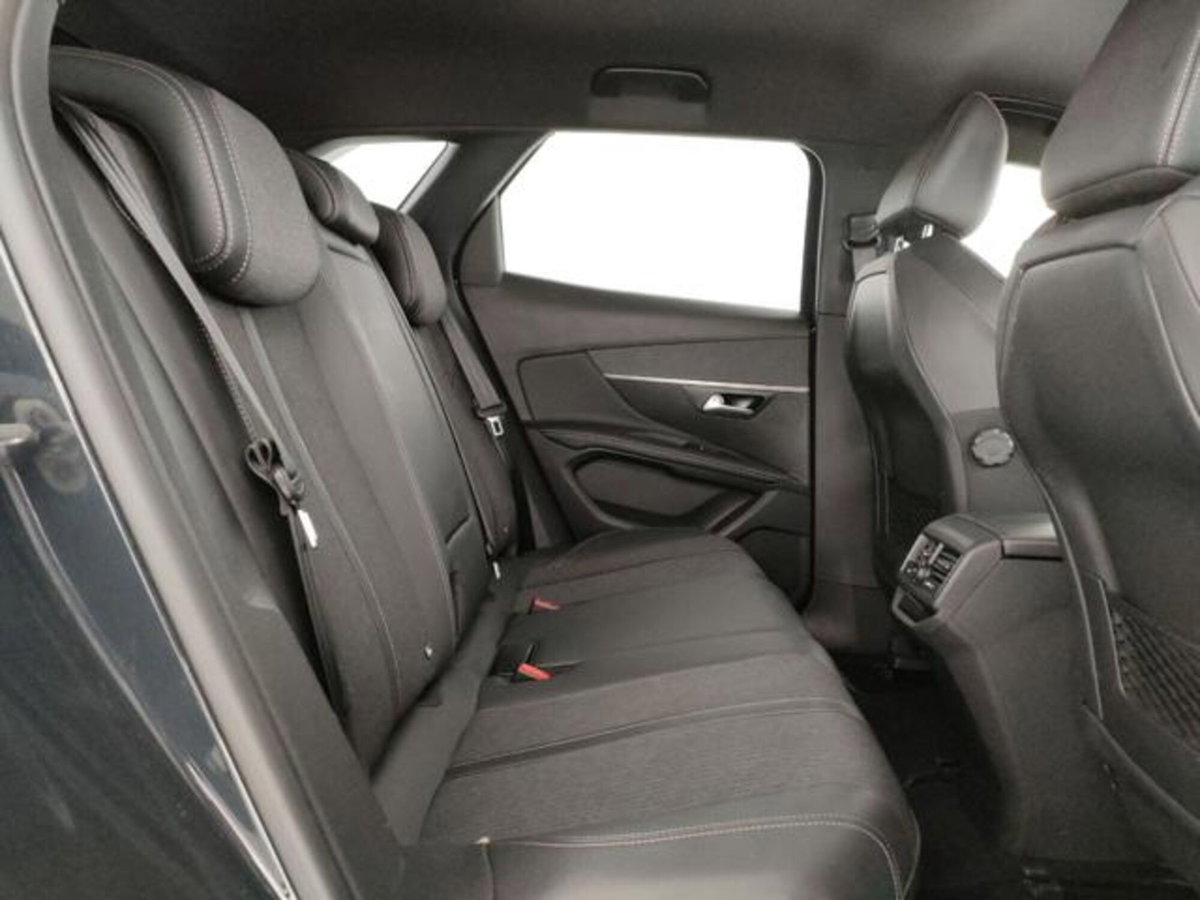 Peugeot 3008 BlueHDi 130 S&S EAT8 GT Line (19)