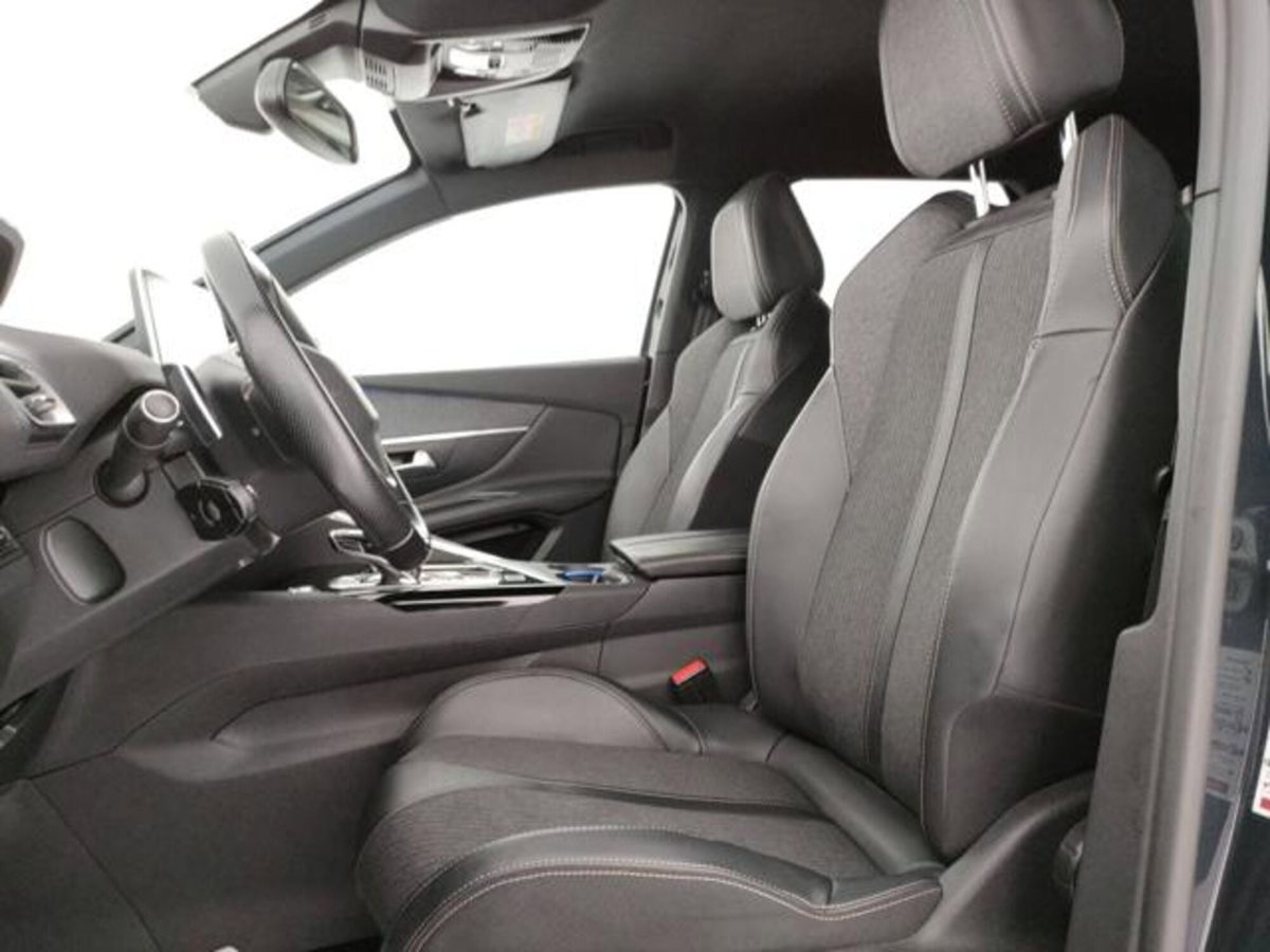 Peugeot 3008 BlueHDi 130 S&S EAT8 GT Line (5)
