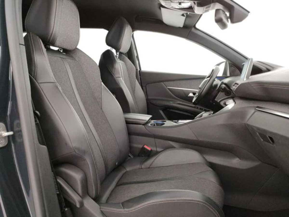 Peugeot 3008 BlueHDi 130 S&S EAT8 GT Line (6)