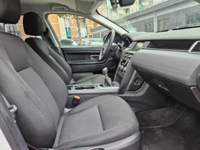 Land Rover Discovery Sport 2.0 TD4 150 CV Pure (11)