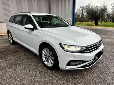 Volkswagen Passat Variant 2.0 TDI SCR EVO DSG Business usata