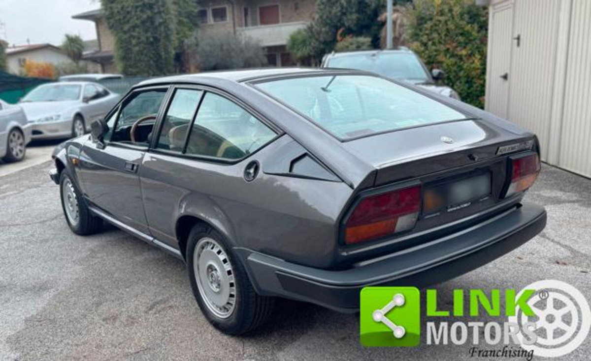 Alfa Romeo Alfetta GTV 6 2.5i (4)