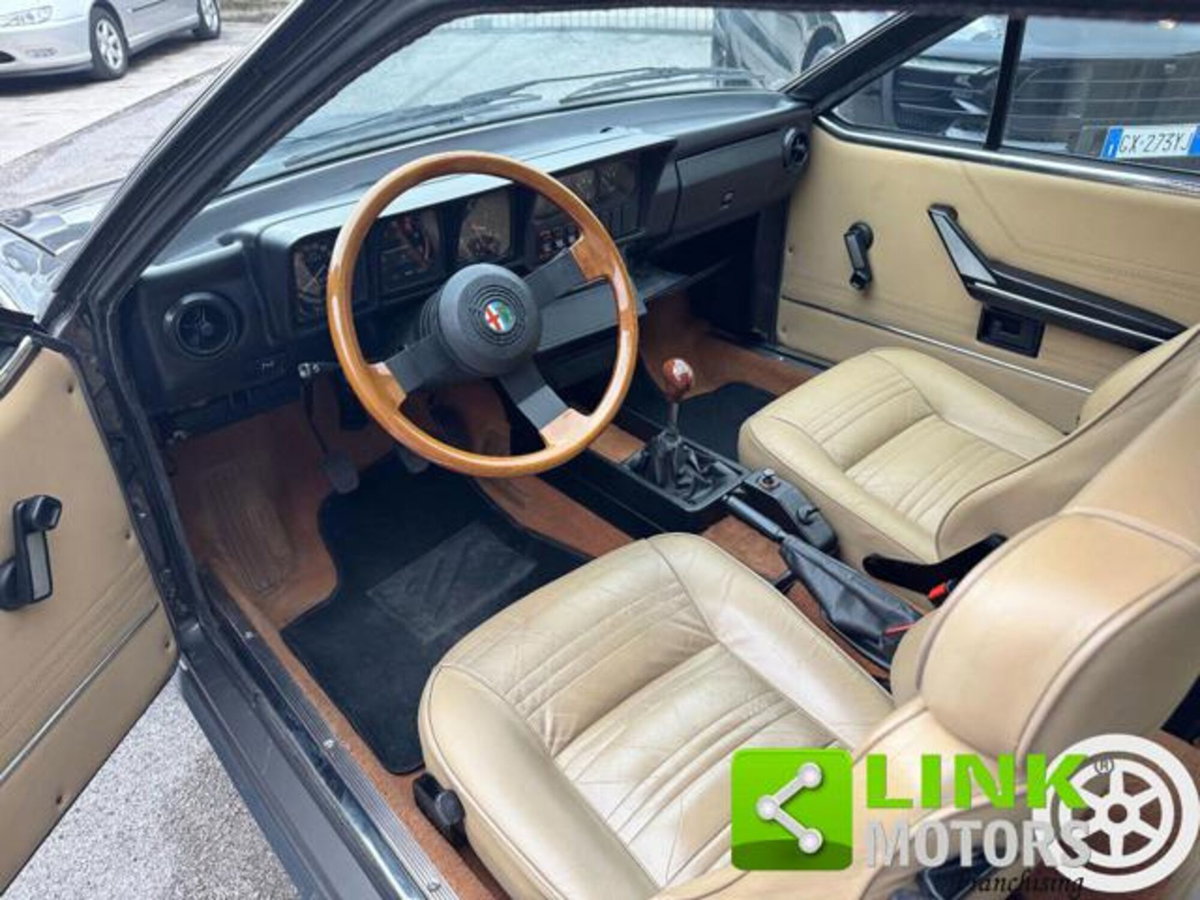Alfa Romeo Alfetta GTV 6 2.5i (5)