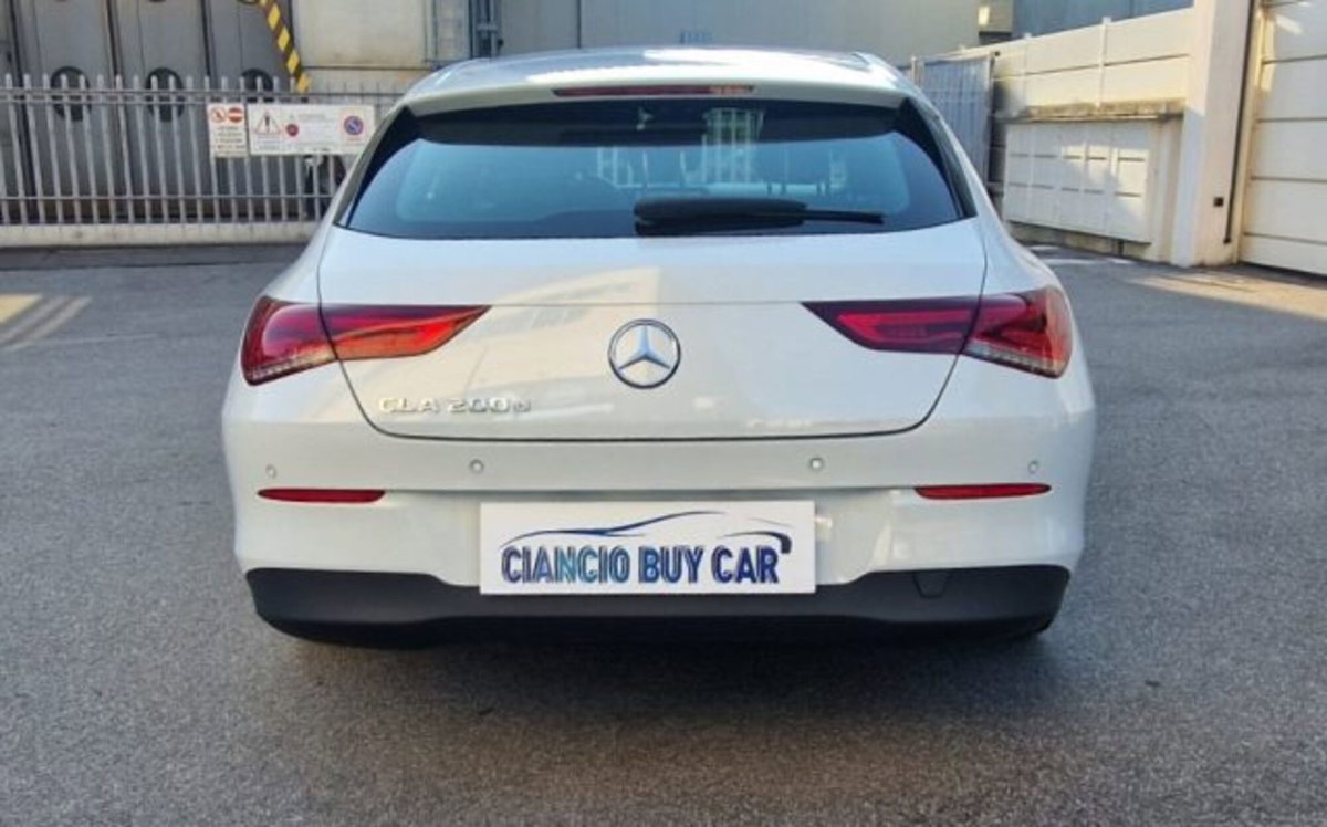 Mercedes-Benz CLA Shooting Brake 200 d Automatic 4Matic Shooting Brake Business (4)