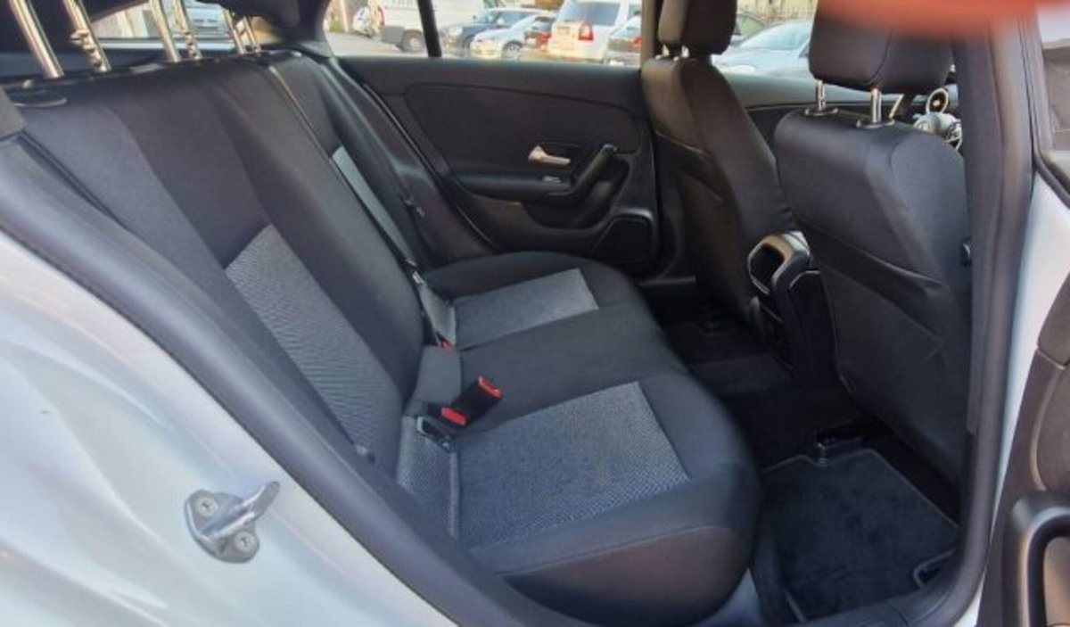 Mercedes-Benz CLA Shooting Brake 200 d Automatic 4Matic Shooting Brake Business (6)