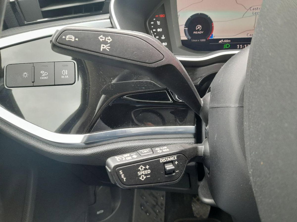 Audi Q3 2.0 TDI 150 CV Business (10)