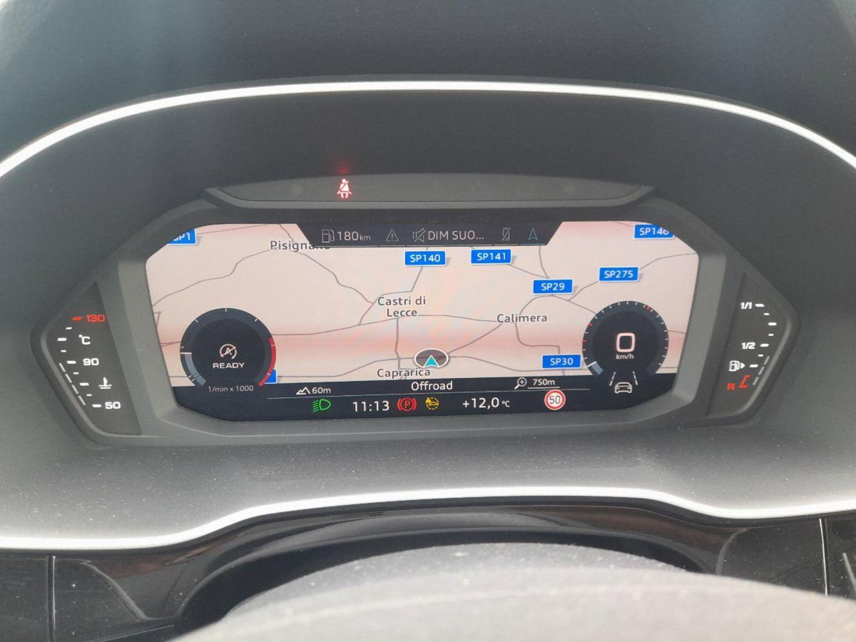 Audi Q3 2.0 TDI 150 CV Business (11)
