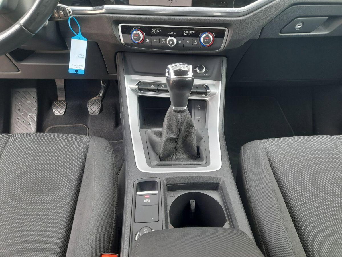 Audi Q3 2.0 TDI 150 CV Business (13)