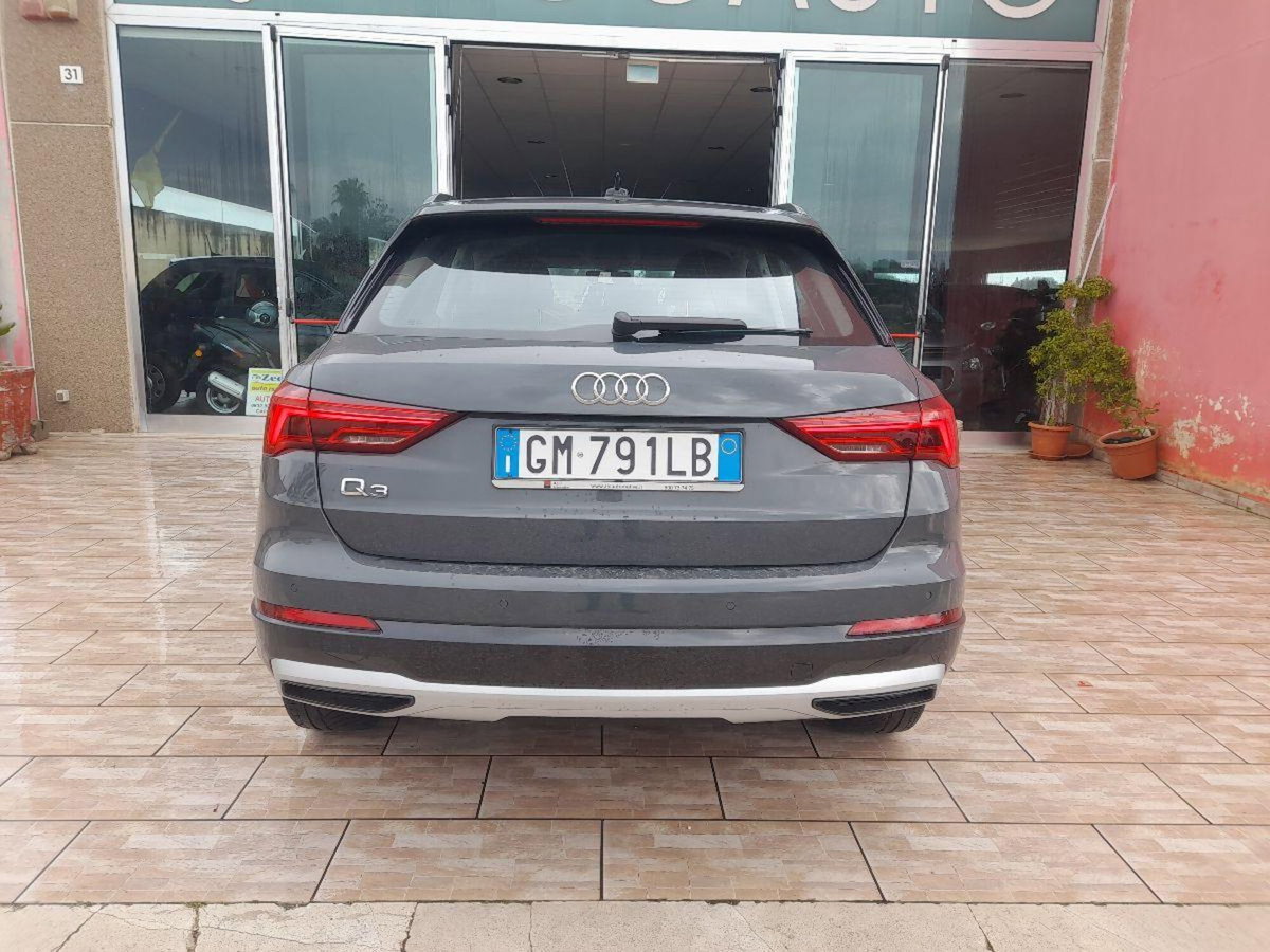 Audi Q3 2.0 TDI 150 CV Business (7)