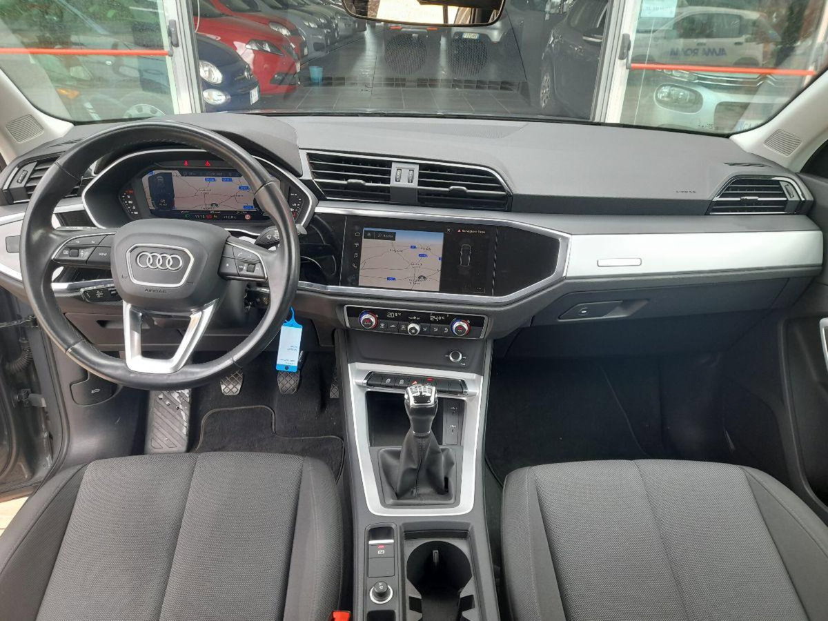 Audi Q3 2.0 TDI 150 CV Business (8)