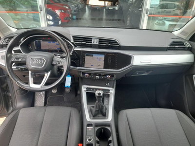 Audi Q3 2.0 TDI 150 CV Business (8)