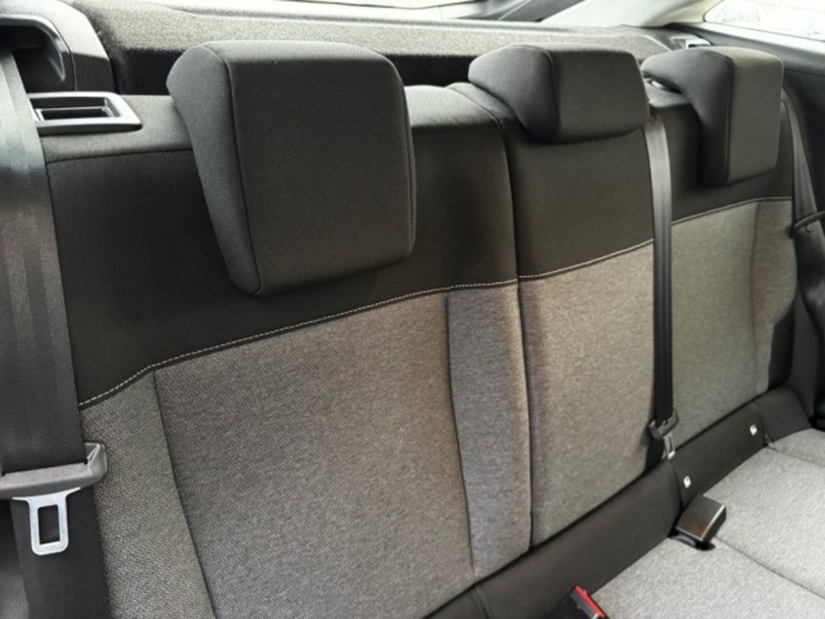 Citroen C4 BlueHDi 110 S&S Feel (17)