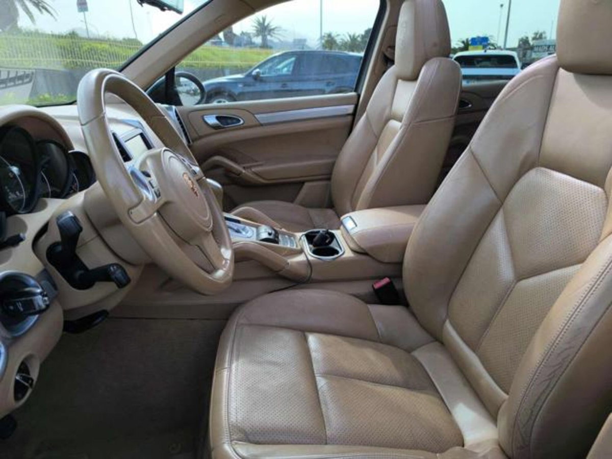 Porsche Cayenne 3.0 Diesel 250CV Platinum Edition (13)