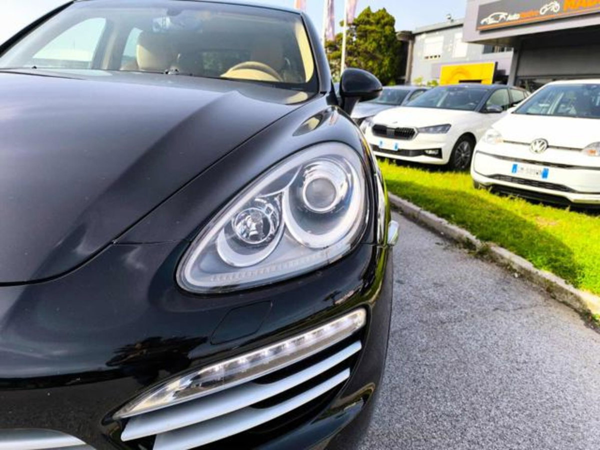 Porsche Cayenne 3.0 Diesel 250CV Platinum Edition (9)