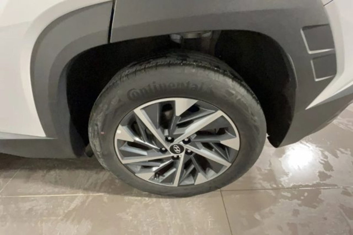 Hyundai Tucson 1.6 crdi 48V Xline 2wd dct (14)