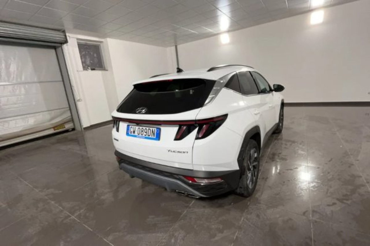 Hyundai Tucson 1.6 crdi 48V Xline 2wd dct (4)