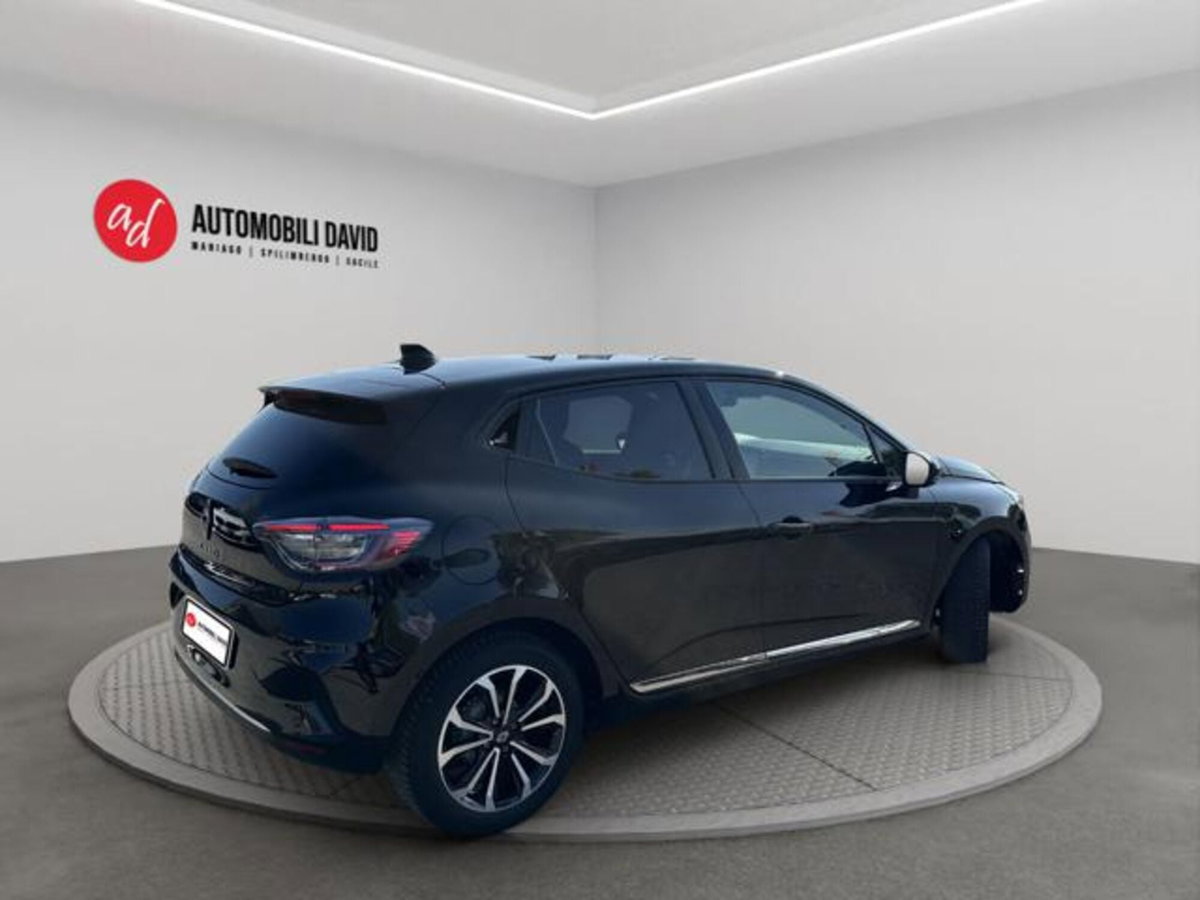 Renault Clio TCe 90 CV 5 porte Techno (4)