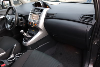 Toyota Verso 2.0 D Style 7 posti (18)
