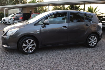 Toyota Verso 2.0 D Style 7 posti (2)
