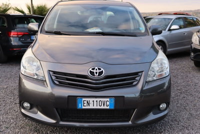 Toyota Verso 2.0 D Style 7 posti (3)