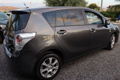 Toyota Verso 2.0 D Style 7 posti (6)