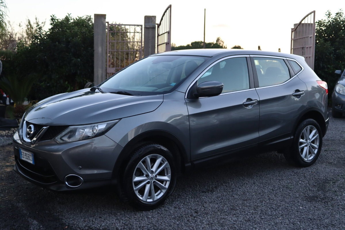 Nissan Qashqai 1.5 dCi Business (4)