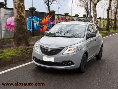 Lancia Ypsilon 1.2 69 CV 5 porte Elefantino Blu usata