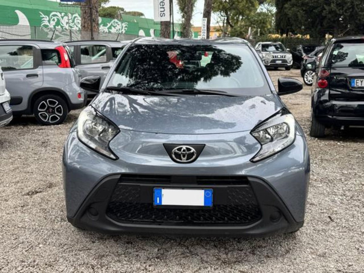 Toyota Aygo X 1.0 Lounge 72cv (12)