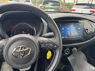 Toyota Aygo X 1.0 Lounge 72cv (9)
