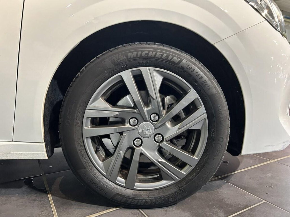 Peugeot 208 PureTech 100 Stop&Start EAT8 5 porte Active Pack (6)