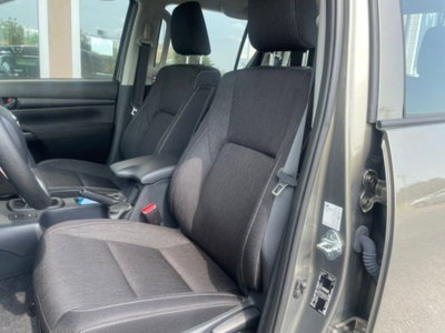 Toyota Hilux 2.D-4D 4WD porte Double Cab Comfort (9)