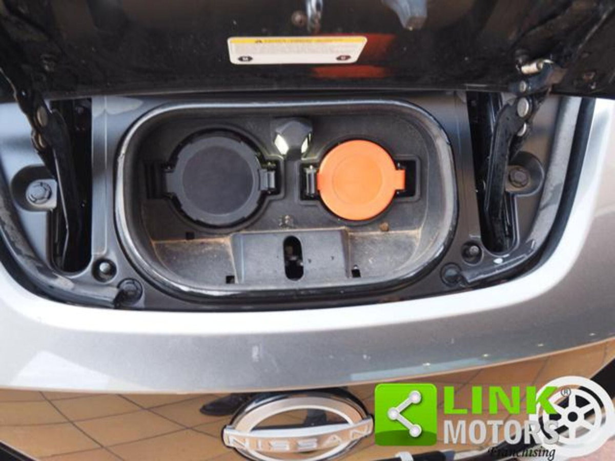 Nissan Leaf N-Connecta (10)