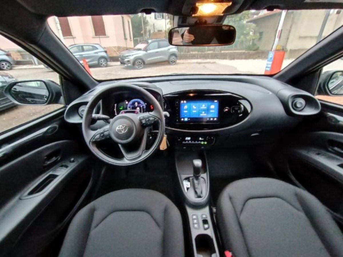Toyota Aygo X 1.5 hybrid e-cvt (11)