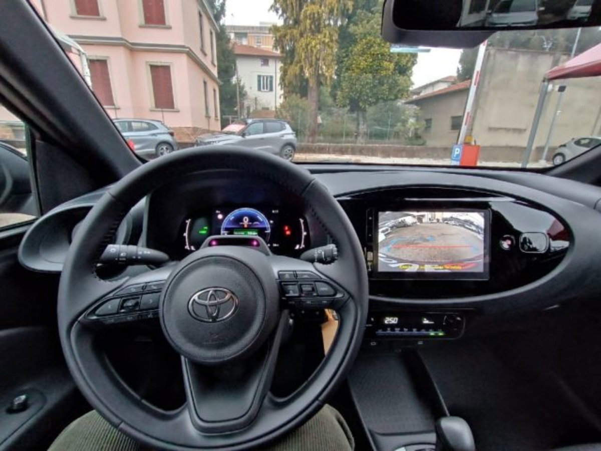 Toyota Aygo X 1.5 hybrid e-cvt (14)