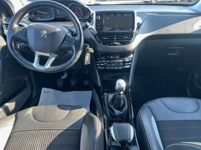 Peugeot 2008 120 S&S Black Matt (13)