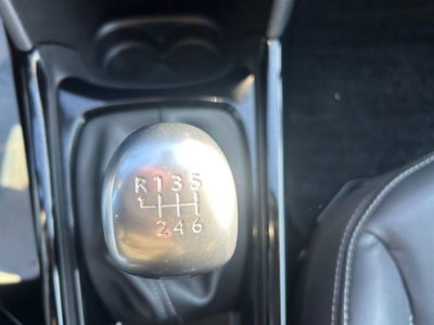 Peugeot 2008 120 S&S Black Matt (20)