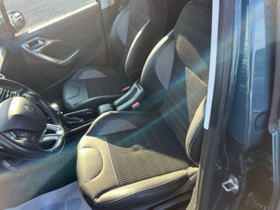 Peugeot 2008 120 S&S Black Matt (8)