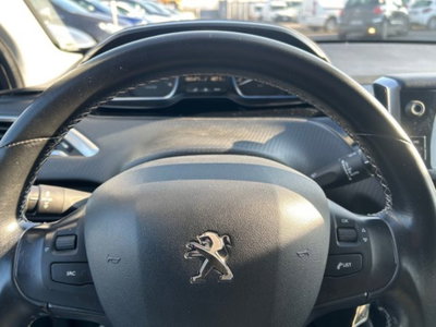 Peugeot 2008 120 S&S Black Matt (9)