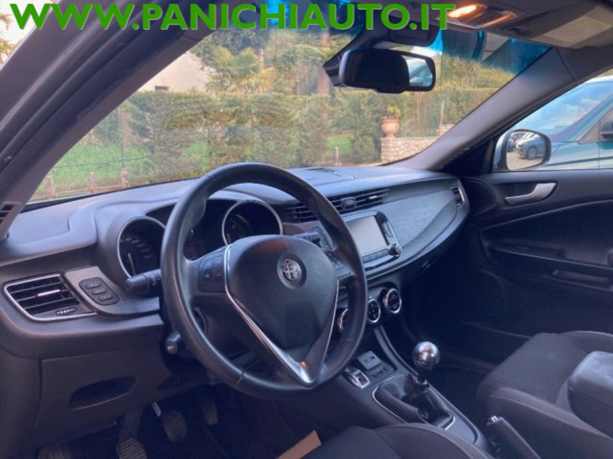 Alfa Romeo Giulietta 1.6 JTDm Giulietta 120cv (12)