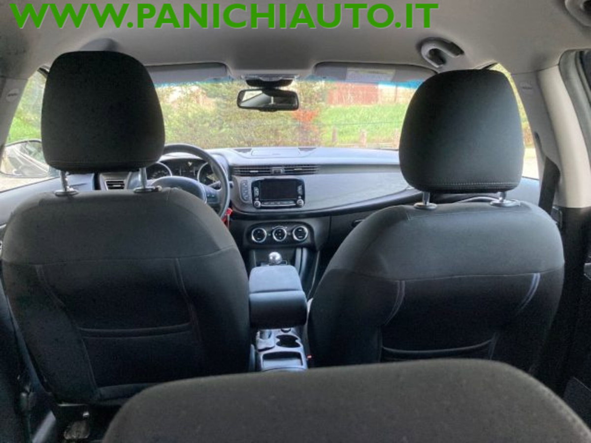 Alfa Romeo Giulietta 1.6 JTDm Giulietta 120cv (8)