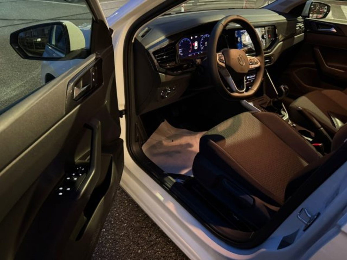Volkswagen Polo 1.0 tsi Edition 95cv (6)