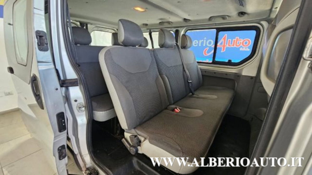 Opel Vivaro Furgone 27 2.0 CDTI 120CV PC-TN Combi 9 posti (10)