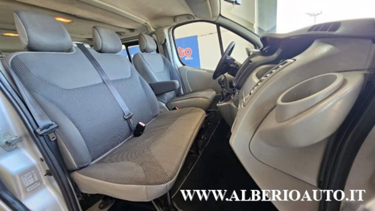 Opel Vivaro Furgone 27 2.0 CDTI 120CV PC-TN Combi 9 posti (11)